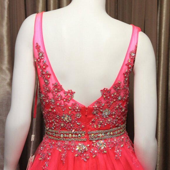 Dress - Picture 3 of 6